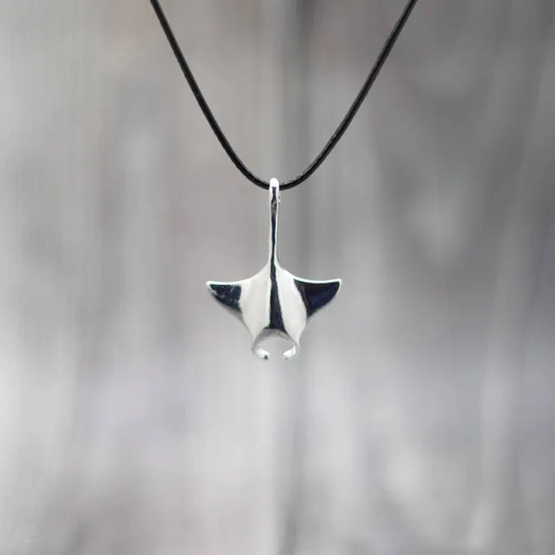 Fashion Marine Animal Manta Necklace for Men Turtle Shark Beach Surfing Collar Accessories for Him Pendant Colar Boyfriend Gift